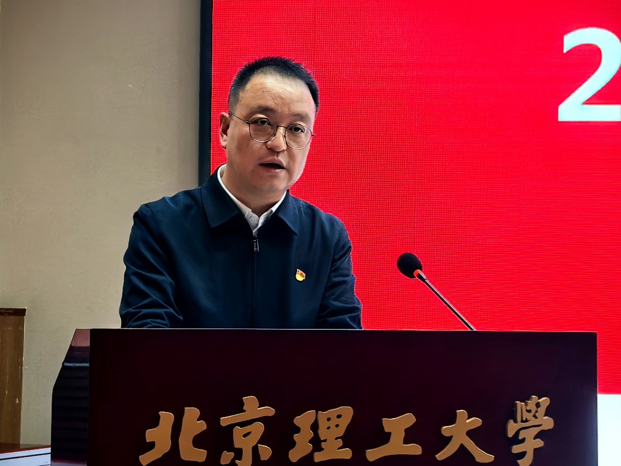 澳门银河博彩
召开2025年度领导班子述职述廉会_3.jpg